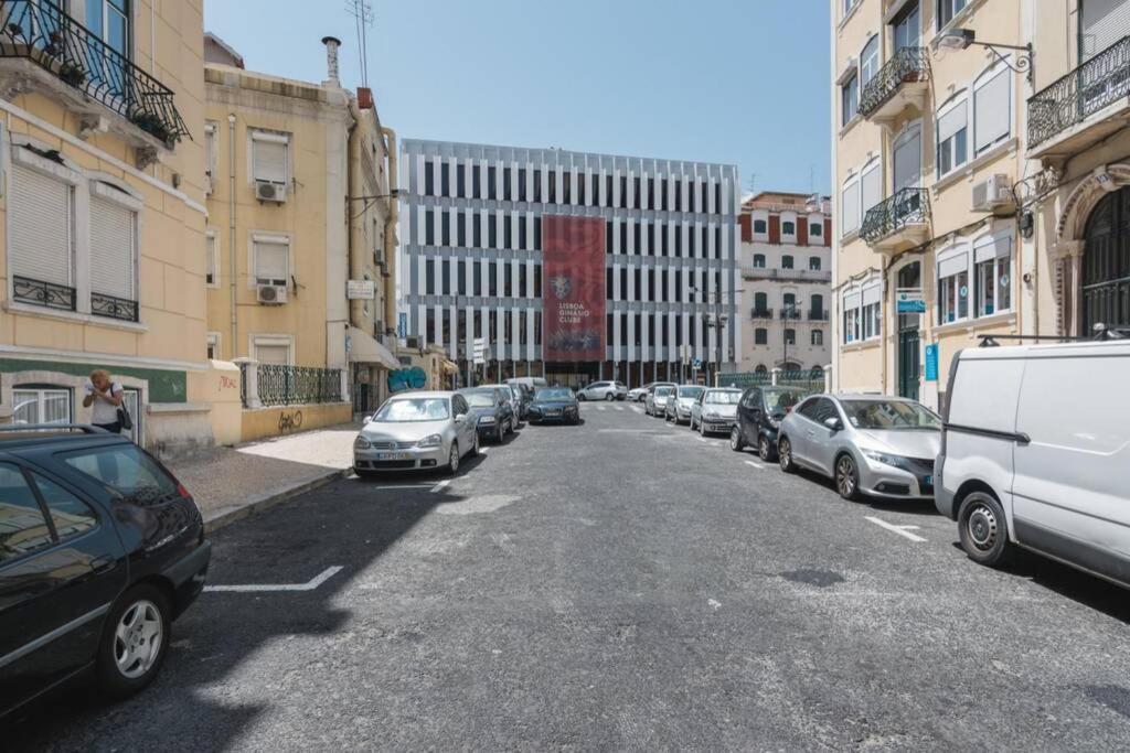 Sunny Terrace Apt, Close To Downtown! 2 Bedroom Flat Lisboa Exterior foto