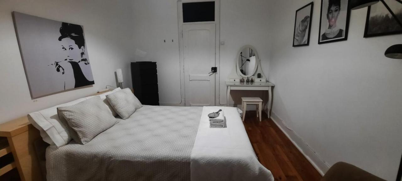 Sunny Terrace Apt, Close To Downtown! 2 Bedroom Flat Lisboa Exterior foto