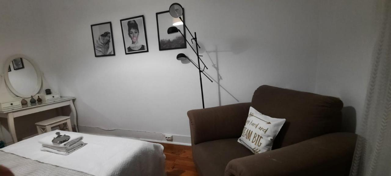 Sunny Terrace Apt, Close To Downtown! 2 Bedroom Flat Lisboa Exterior foto