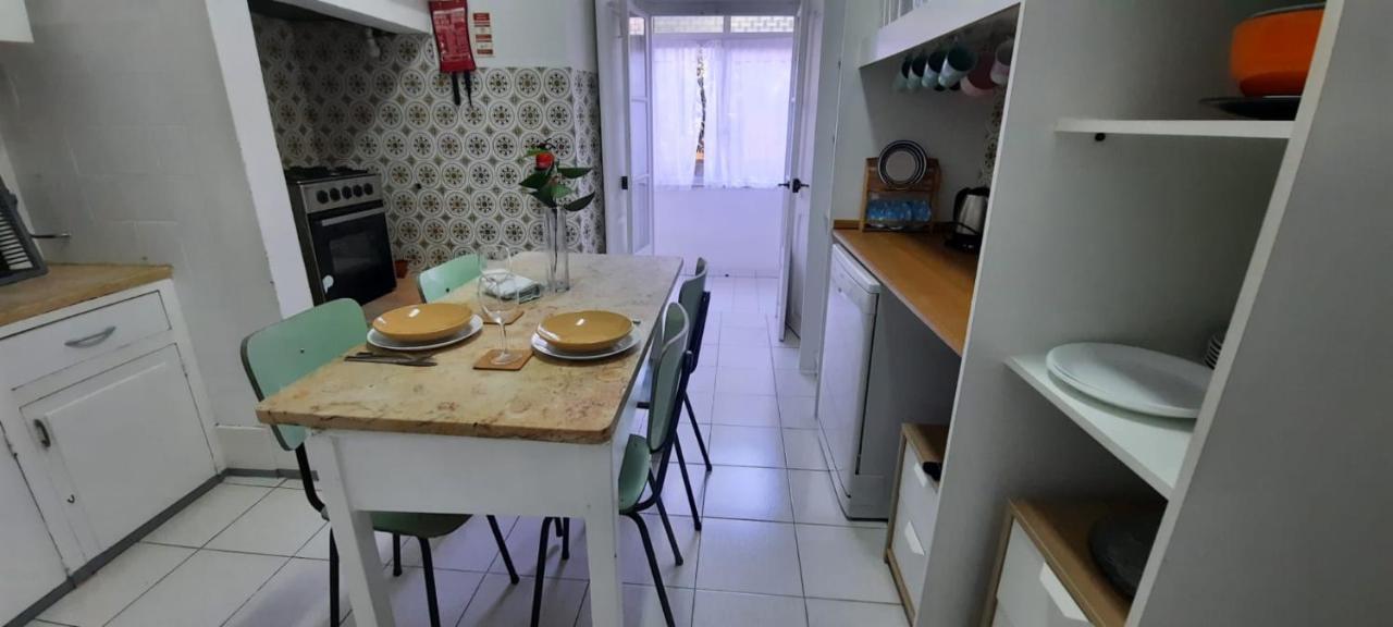 Sunny Terrace Apt, Close To Downtown! 2 Bedroom Flat Lisboa Exterior foto
