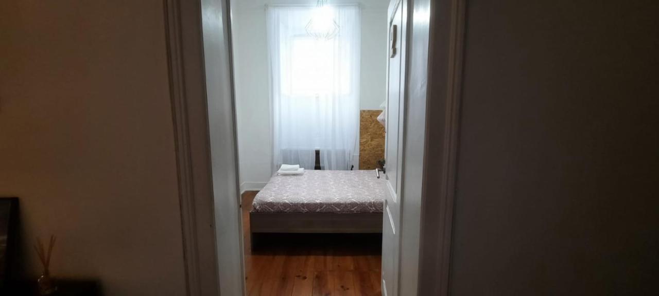 Sunny Terrace Apt, Close To Downtown! 2 Bedroom Flat Lisboa Exterior foto